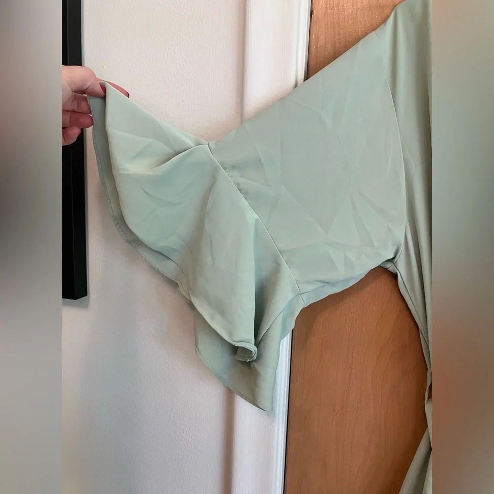 Green Getting Ready Robe - Picture 2 of 4